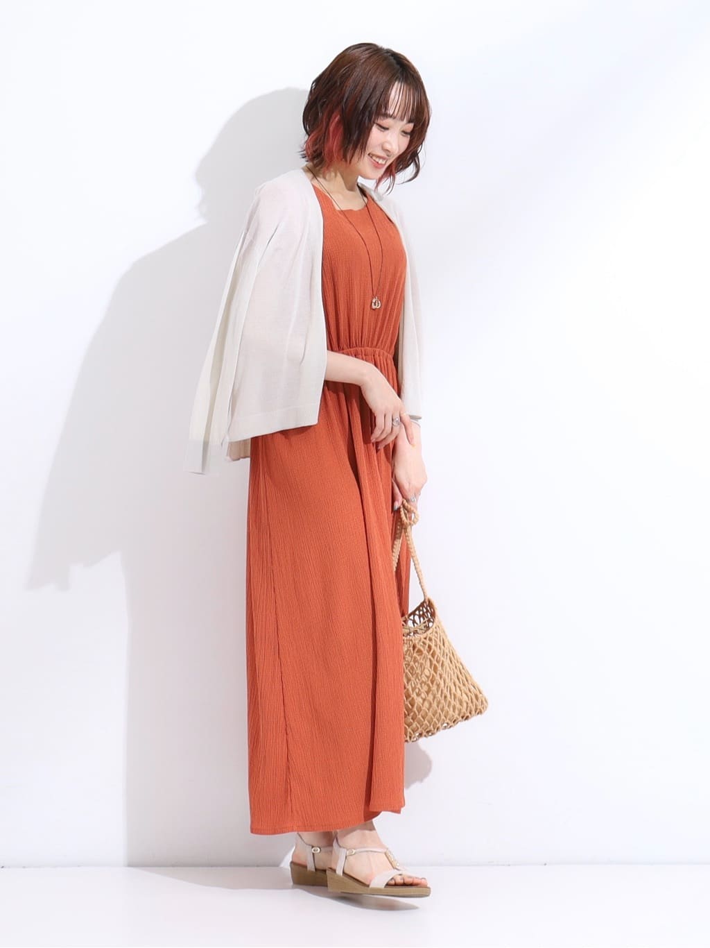 𝐜𝐡𝐢𝐤𝐚さんの「SHOO･LA･RUE｜【前後2WAY】さらりと大人上品に 楊柳フレンチワンピース」を使ったコーディネート