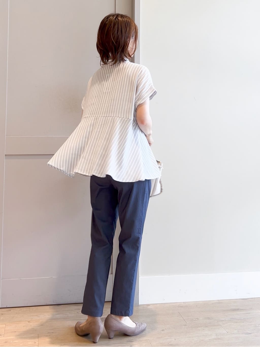 yamakoさんの「grove｜【冷感】サマーハイパーストレッチテーパードパンツ」を使ったコーディネート