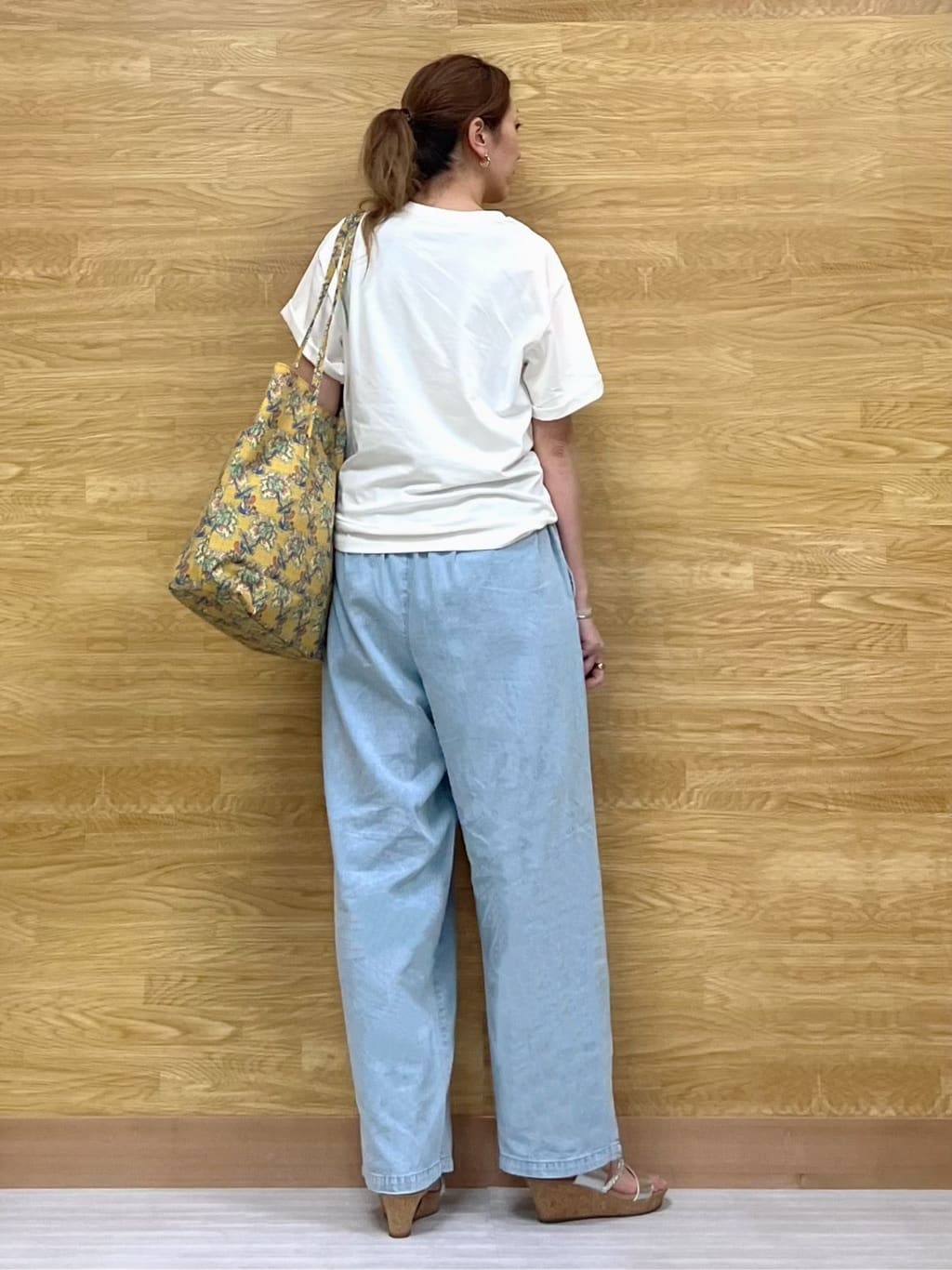 もすさんの「SHOO･LA･RUE｜【S-LL/ひんやり/UV】選べる6柄でそれぞれ欲しくなる プリントTシャツ」を使ったコーディネート