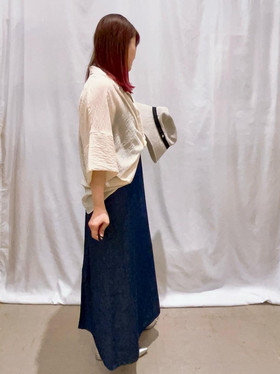 ゆっきーさんの「SHOO･LA･RUE｜ゆるっと感がこなれ見え ワッシャーシアー半袖シャツ」を使ったコーディネート