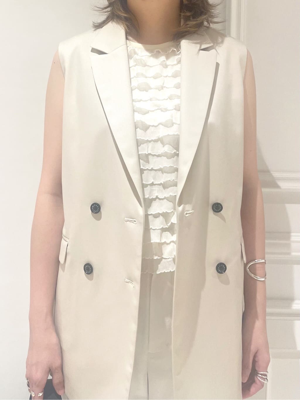 makiさんの「DRESSTERIOR｜provoke（プロヴォーク）【別注】 フリフリ タンクトップ」を使ったコーディネート