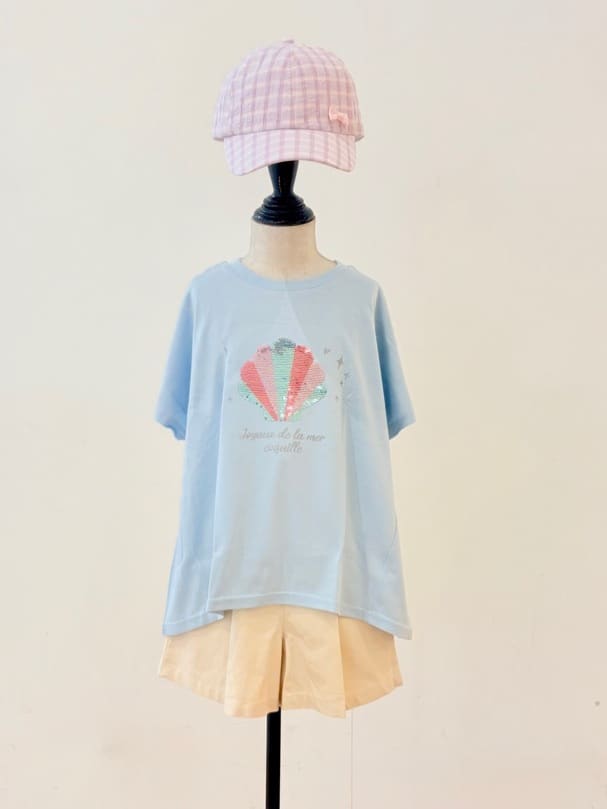 haruさんの「SHOO･LA･RUE｜◆【100-150cm/ひんやり】スパンコールモチーフTシャツ」を使ったコーディネート