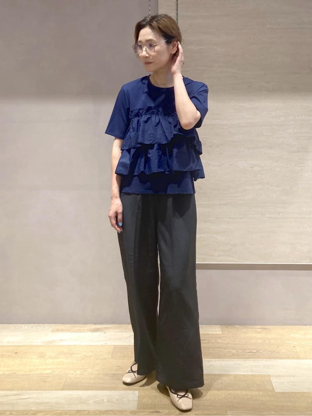 たけねぇさんの「OPAQUE.CLIP｜ウエストサテン使いイージーワイドパンツ【洗濯機洗い可】」を使ったコーディネート