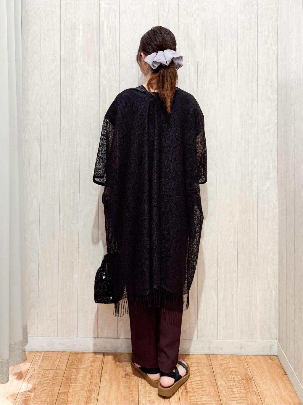 愛さんの「SHOO･LA･RUE｜【洗える/S-LL/体型カバー】レース使いが華やか フレンチスリーブコットンTシャツ」を使ったコーディネート