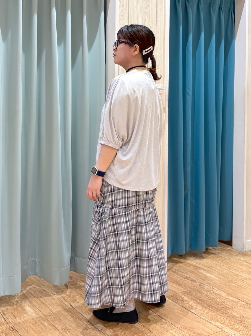 砂糖さんの「SHOO･LA･RUE｜【UV/さらさらタッチ】女性らしさ漂う 5分袖ボレロカーディガン」を使ったコーディネート