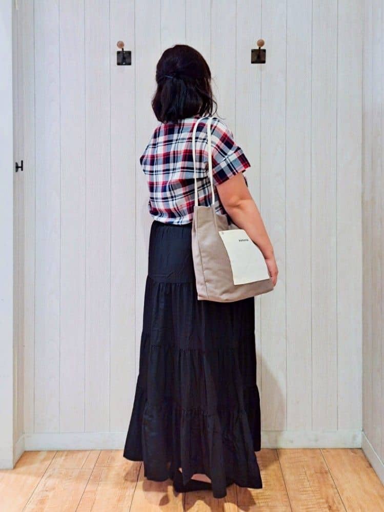 kotomiさんの「SHOO･LA･RUE｜【S-LL】きれいに体型カバー さらシャリコットン スキッパーシャツ」を使ったコーディネート