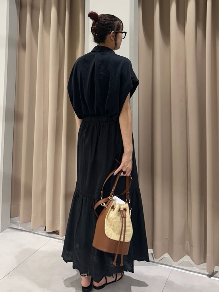 cottonさんの「THE SHOP TK｜コットンライクブラウス【接触冷感/洗濯機OK/UV/セットアップ可】」を使ったコーディネート