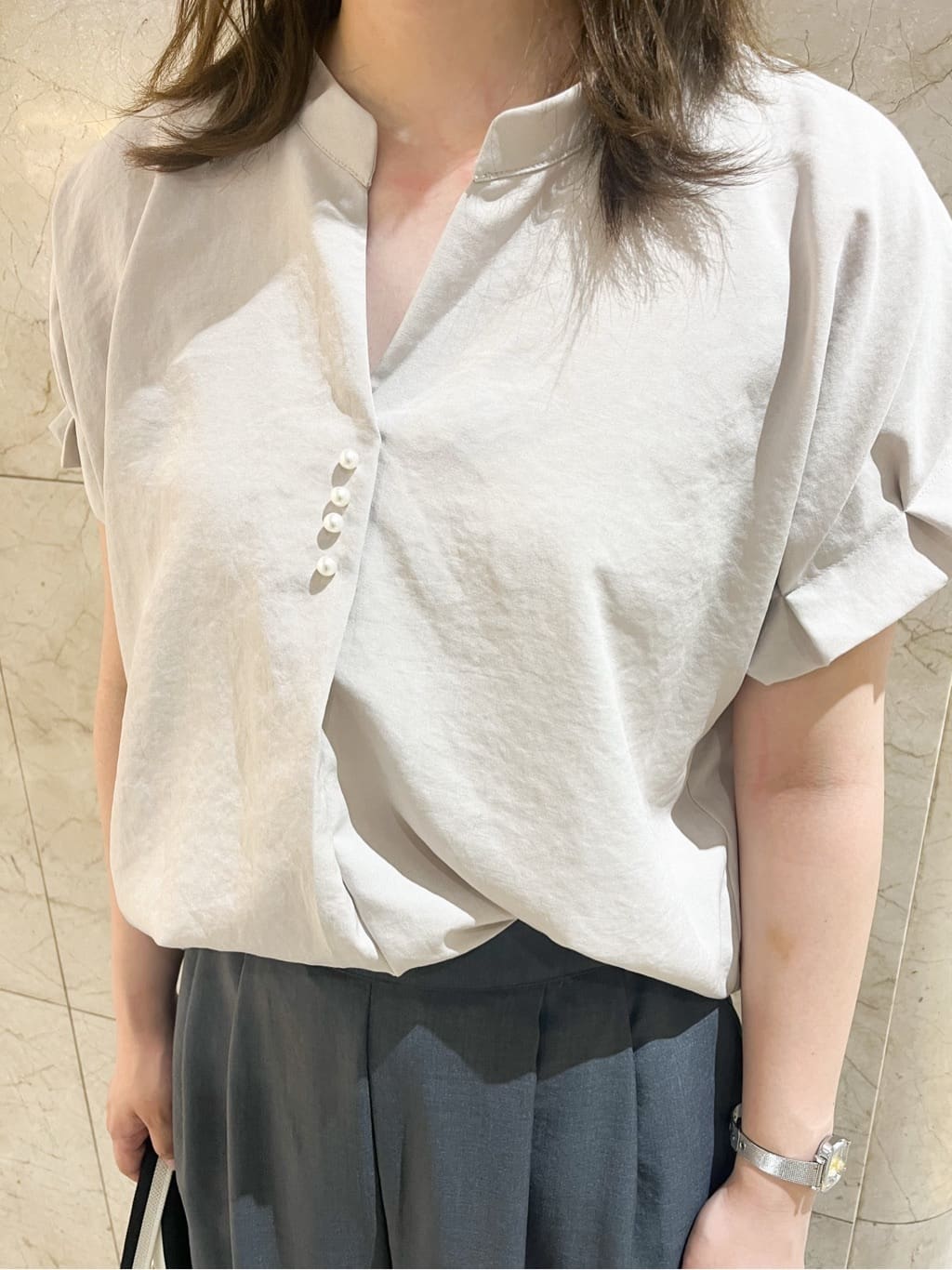 まひるさんの「index｜《7色展開／XS-LLサイズ》タックスリーブスキッパーブラウス【洗濯機洗い可／吸水速乾／抗ピル／防シ」を使ったコーディネート