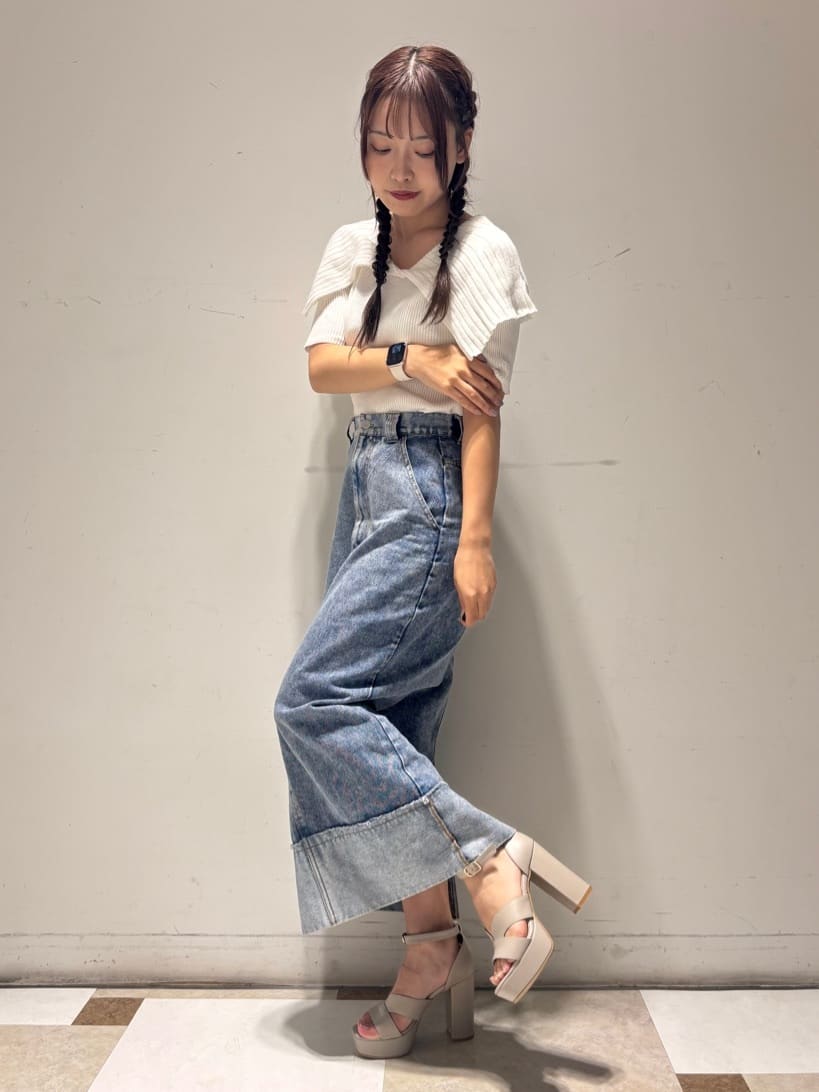 せらら⭐️さんの「ESPERANZA｜ネックベルトチャンキーヒールサンダル」を使ったコーディネート