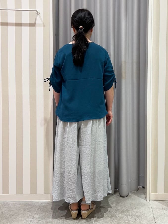 vanseさんの「SHOO･LA･RUE｜【S-LL/裏地ひんやり】エアリーで涼やか 大人のシアースカーチョ」を使ったコーディネート