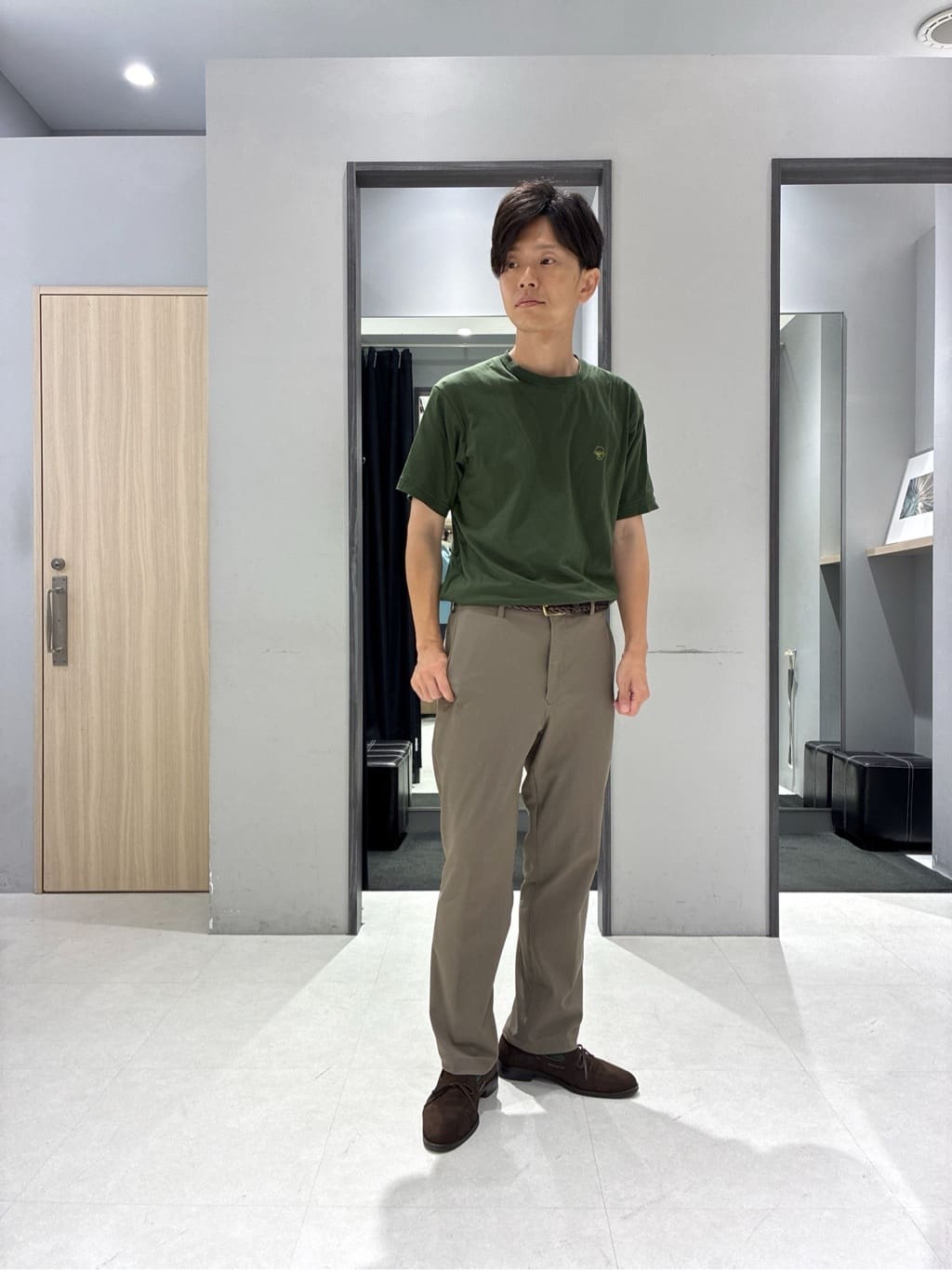 わいずみさんの「TAKEO KIKUCHI｜【360&deg;ストレッチ／セットアップ対応】None Of Stress パンツ」を使ったコーディネート