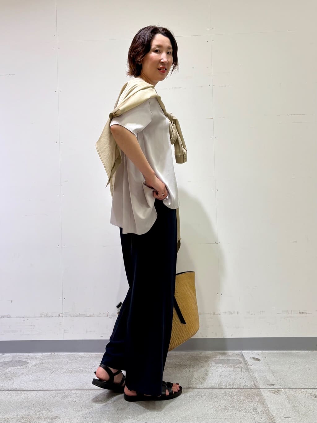 yuriさんの「INDIVI｜【着る日傘／遮熱／UVケア】ワイドパンツ」を使ったコーディネート