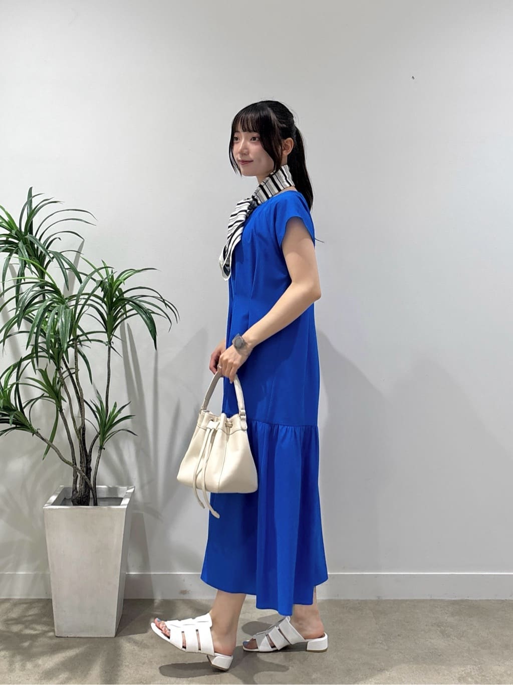 ibukiさんの「INDIVI｜【1枚でコーデ完成！】タックワンピース」を使ったコーディネート