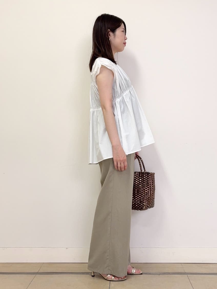 asamiさんの「UNTITLED｜シャイニービーズネックレス」を使ったコーディネート