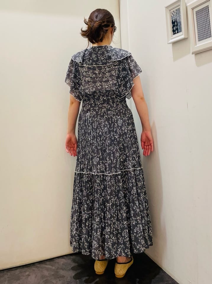 c_h_i_k_aさんの「grove｜◆夏の主役シフォンプリントプリーツワンピース」を使ったコーディネート