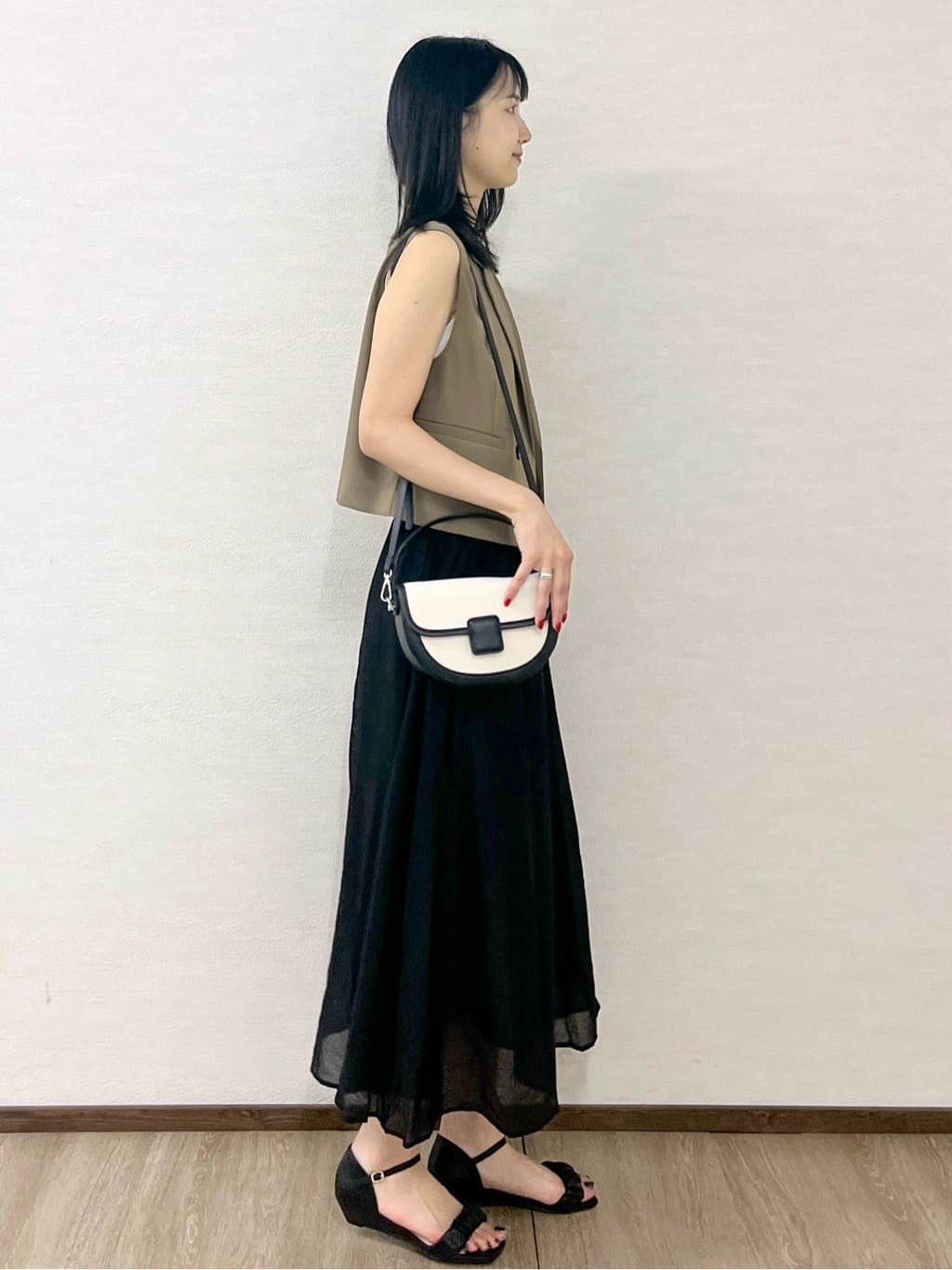 sachikoさんの「OPAQUE.CLIP｜ショートテーラードジレ【接触冷感／洗濯機洗い可】」を使ったコーディネート