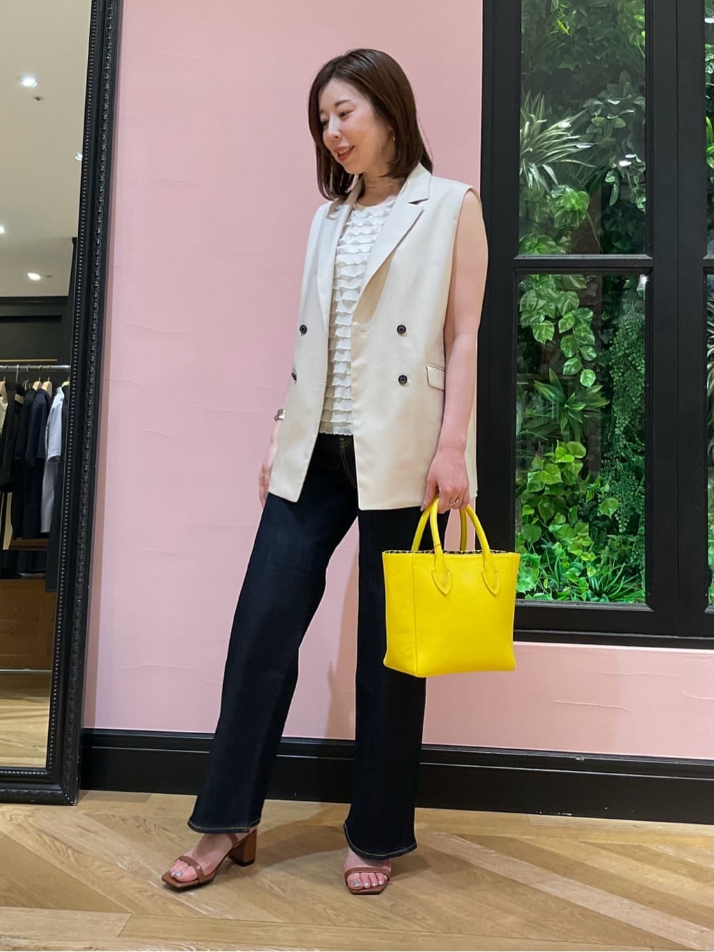 maruさんの「DRESSTERIOR｜provoke（プロヴォーク）【別注】 フリフリ タンクトップ」を使ったコーディネート