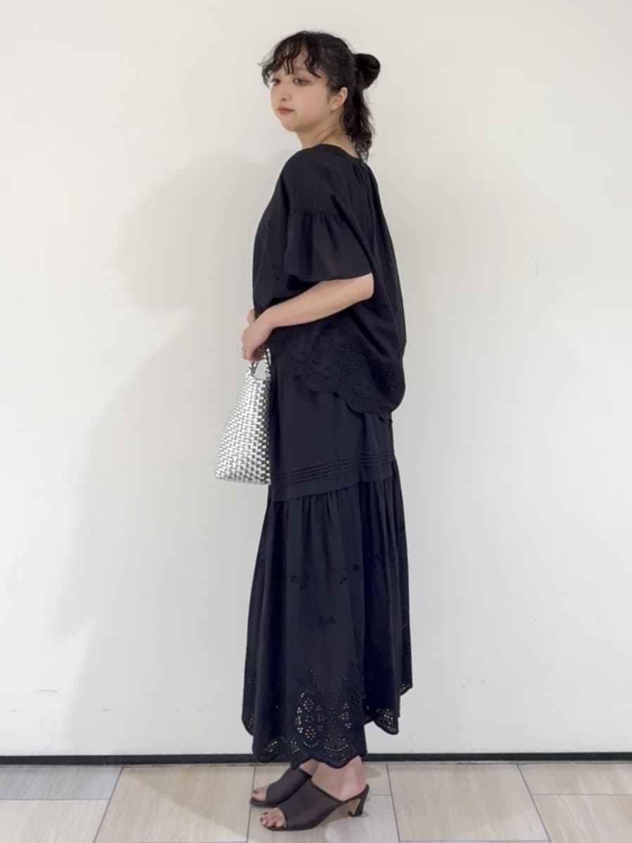 YUKAさんの「UNTITLED｜メタリックメッシュトート」を使ったコーディネート