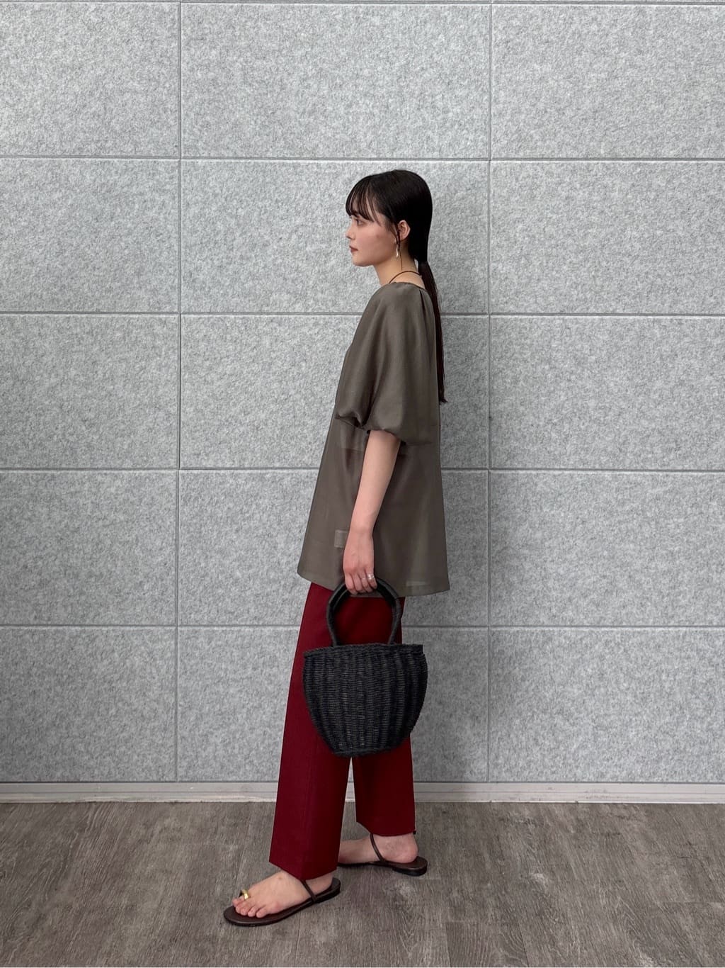 akiさんの「INDIVI｜ボリュームスリーブブラウス」を使ったコーディネート