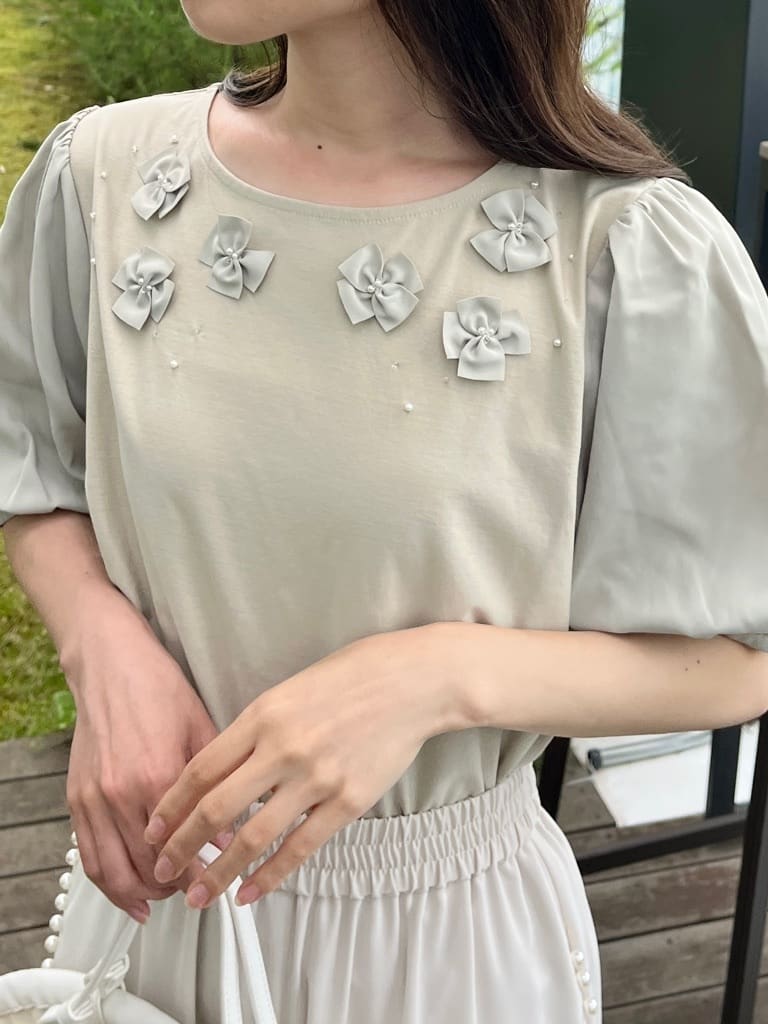 はばさんの「Couture brooch｜【マルチデザイン・楽ちん】フェイクパール リラックスワイドパンツ」を使ったコーディネート