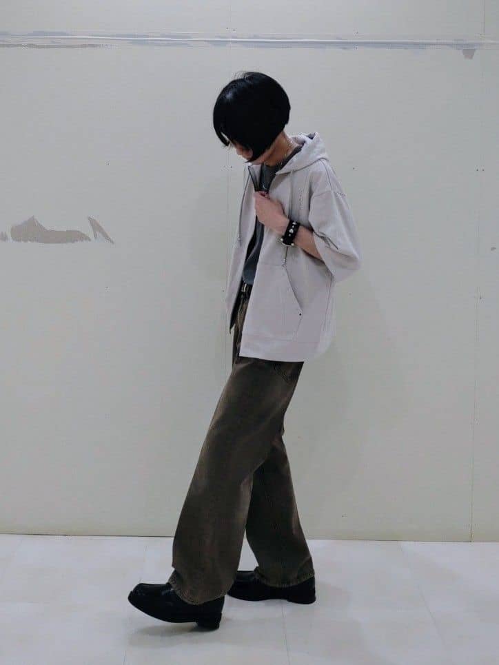 KENさんの「tk.TAKEO KIKUCHI｜スタッズ ダブルZIPパーカ」を使ったコーディネート