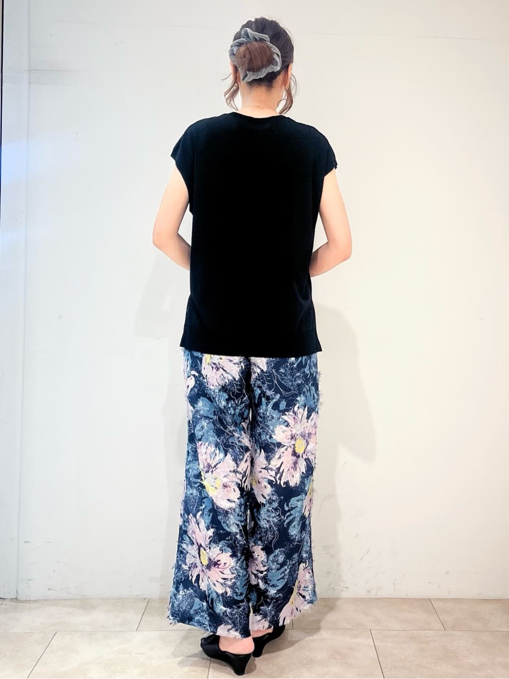 saayaさんの「OPAQUE.CLIP｜ロゴフレンチスリーブニット【洗濯機洗い可／UV／接触冷感／抗ピル】」を使ったコーディネート
