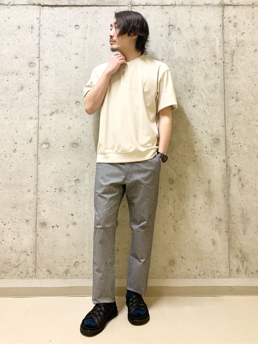 木村剛さんの「TAKEO KIKUCHI｜【Made in JAPAN】播州織 ヘリンボン ストレート パンツ」を使ったコーディネート