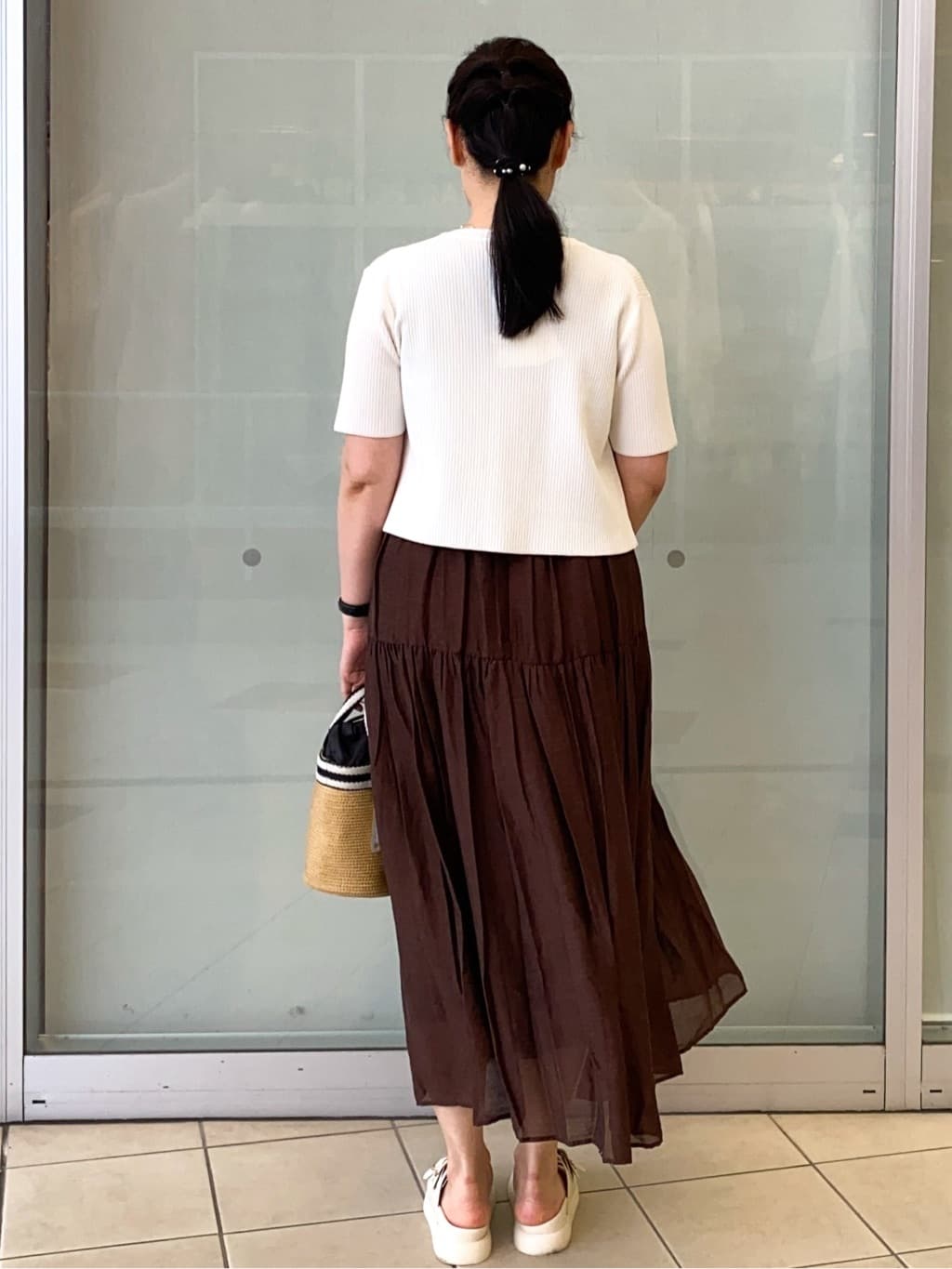 Jeanさんの「OPAQUE.CLIP｜麻混シアーギャザーティアードワンピース【洗濯機洗い可】」を使ったコーディネート