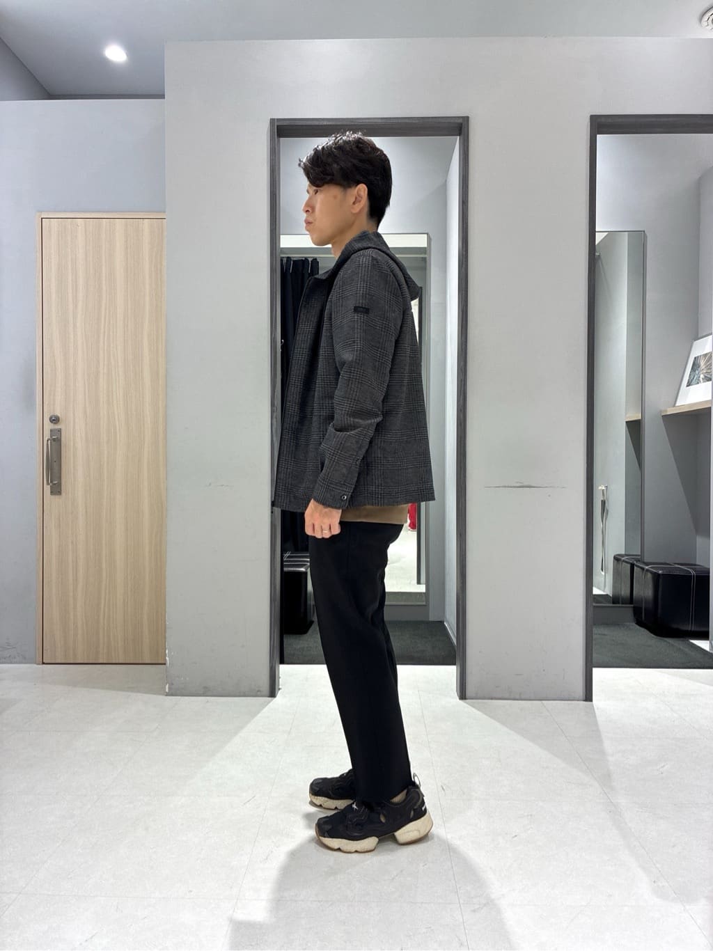 わいずみさんの「TAKEO KIKUCHI｜【抗菌防臭／5サイズ展開】ハイゲージポンチ Tシャツ」を使ったコーディネート