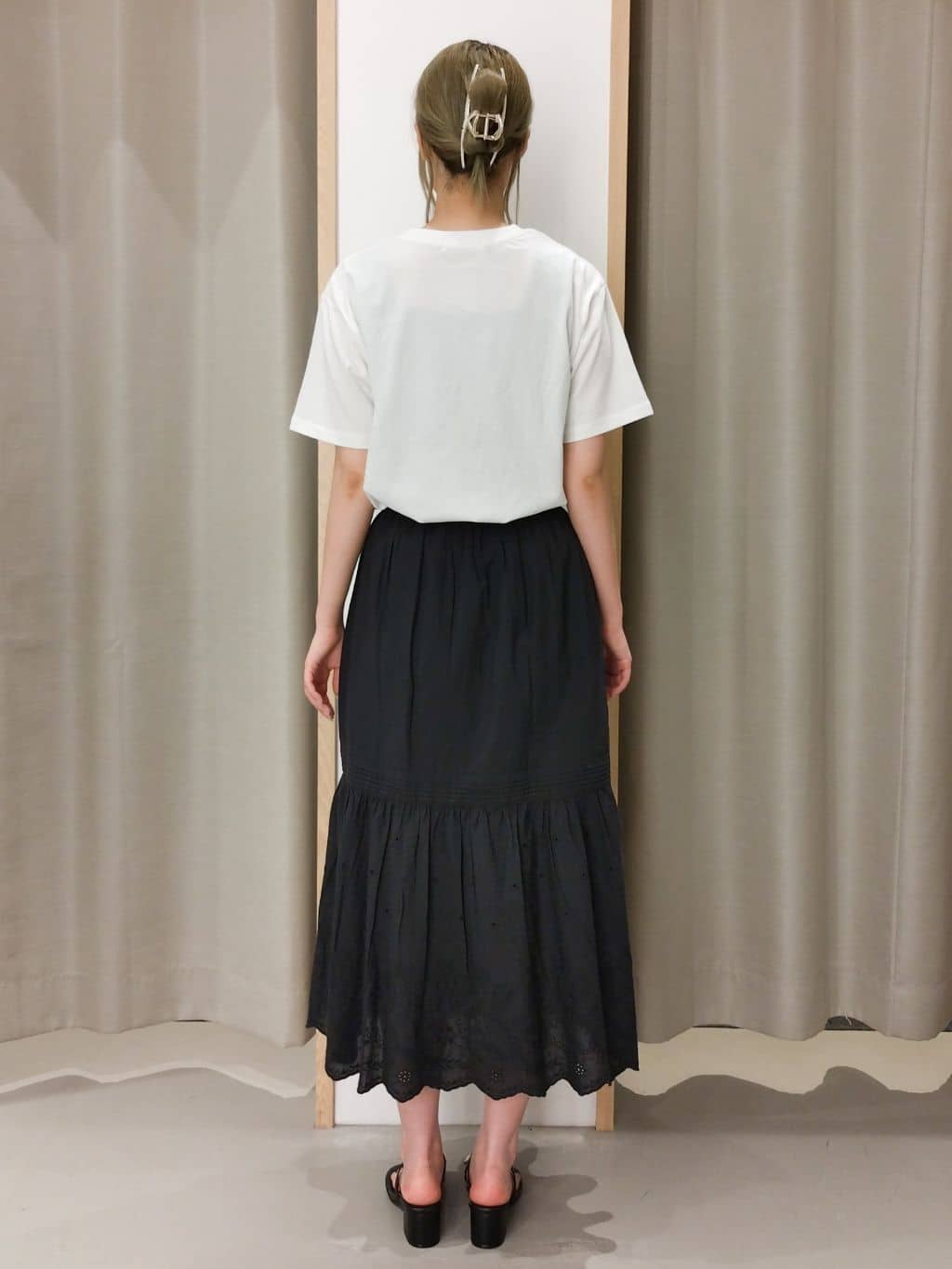 ミリさんの「THE SHOP TK｜フォトアソートTシャツ【接触冷感/UV/毛玉になりにくい/洗濯機OK】」を使ったコーディネート