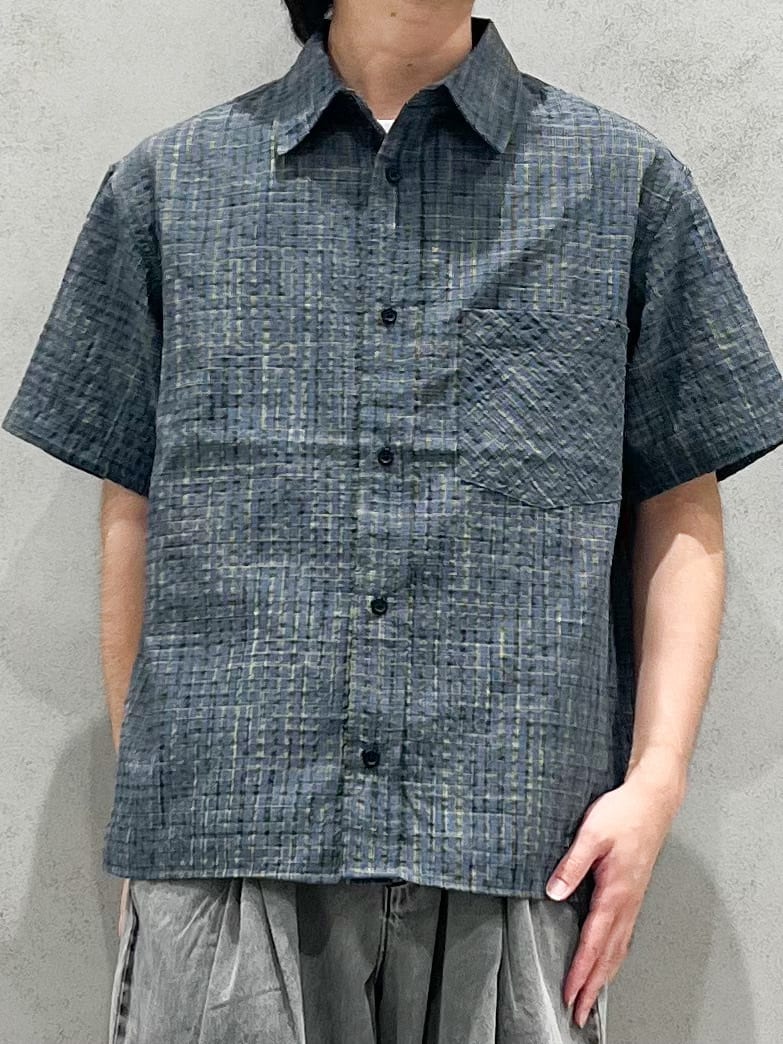 SHI-MAさんの「THE SHOP TK｜シアサッカーチェックシャツ 【洗濯機OK】」を使ったコーディネート