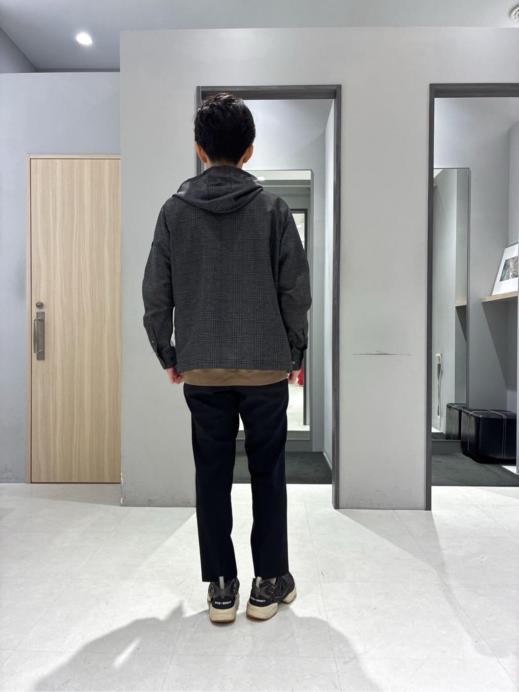 わいずみさんの「TAKEO KIKUCHI｜【抗菌防臭／5サイズ展開】ハイゲージポンチ Tシャツ」を使ったコーディネート