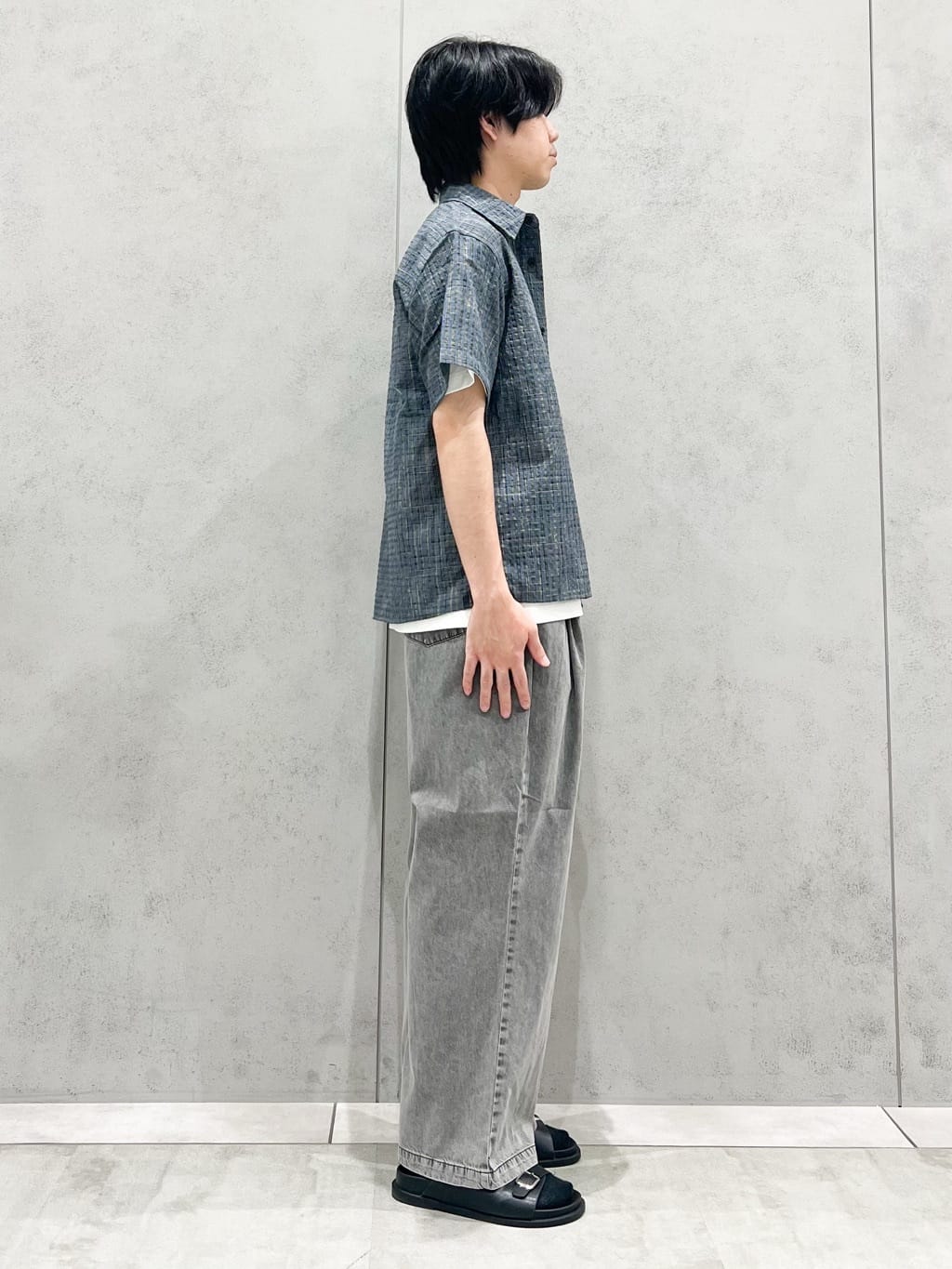 SHI-MAさんの「THE SHOP TK｜シアサッカーチェックシャツ 【洗濯機OK】」を使ったコーディネート