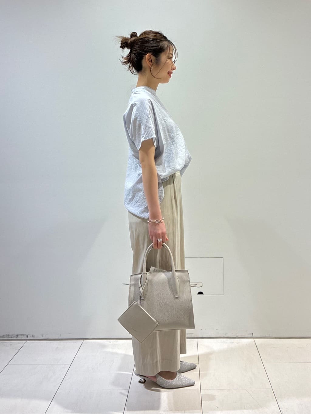 KAOさんの「INDIVI｜◆【合皮／マルチWAY／サブバッグ付】ミニショルダーバッグ」を使ったコーディネート