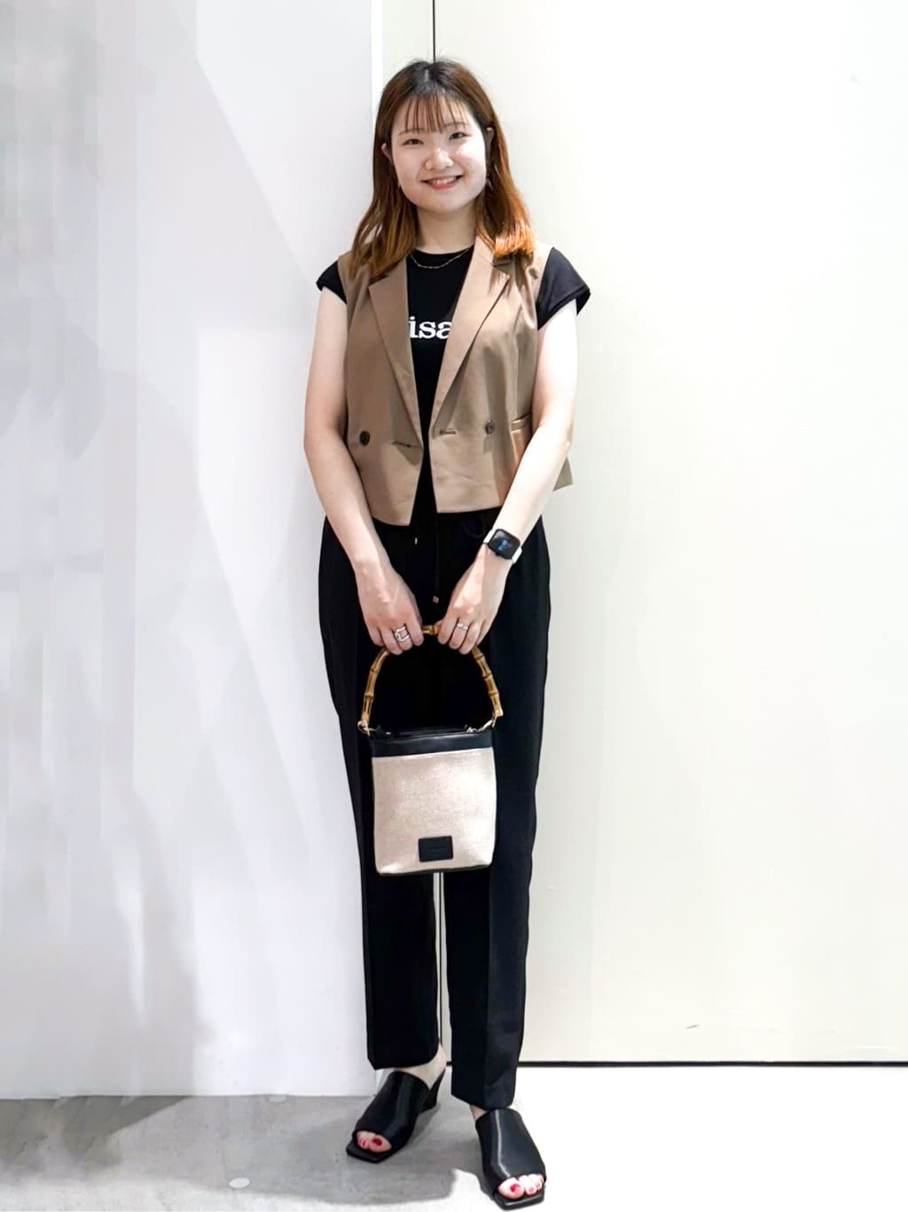 sayaさんの「OPAQUE.CLIP｜ショートテーラードジレ【接触冷感／洗濯機洗い可】」を使ったコーディネート