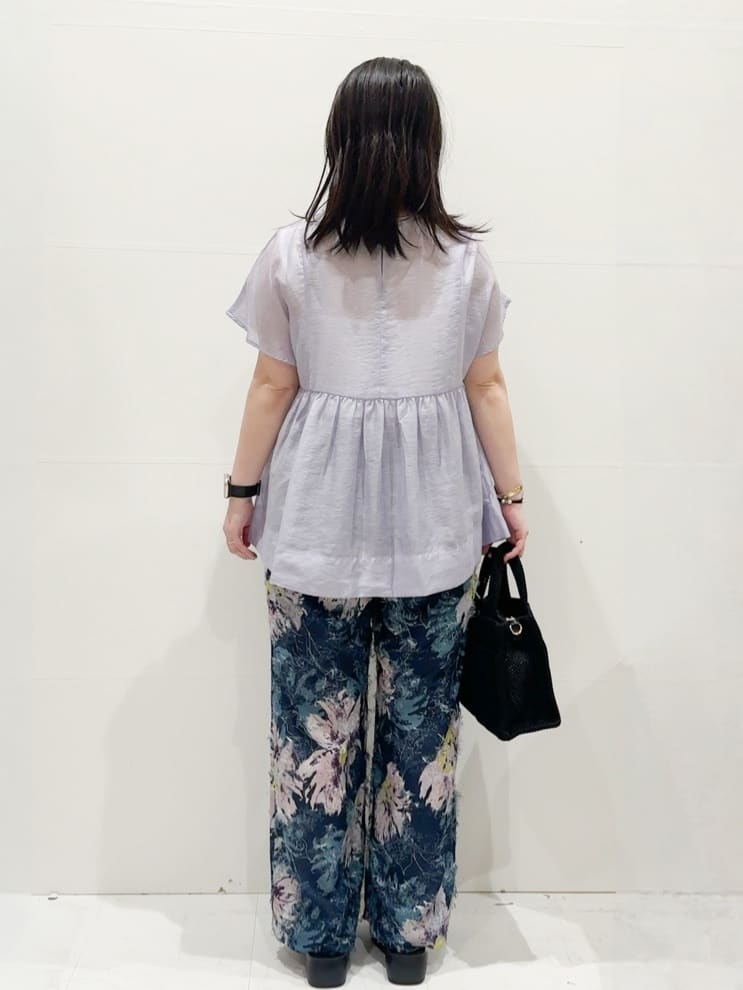Minさんの「OPAQUE.CLIP｜麻混シアーペプラムブラウス【洗濯機洗い可】」を使ったコーディネート