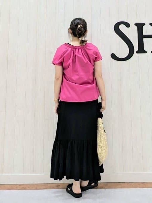 さくみぃさんの「SHOO･LA･RUE｜【洗える/S-LL】プチフリル襟が女性らしい フレンチスリーブシャツ」を使ったコーディネート