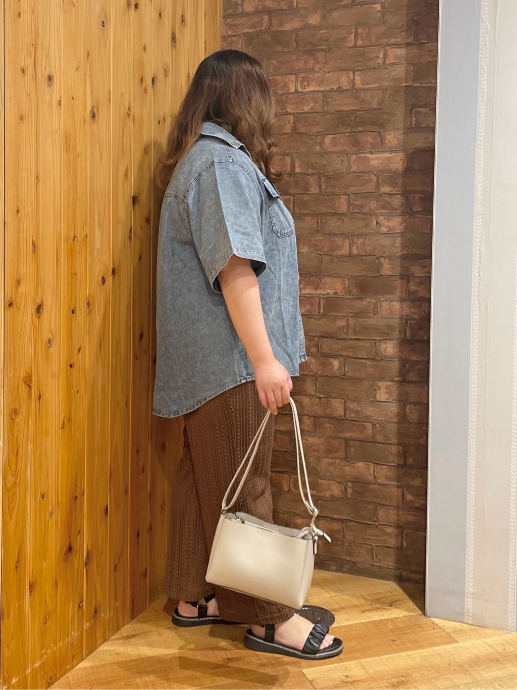 Risaさんの「SHOO･LA･RUE｜【S-LL】クロシェ風レースイージーワイドパンツ」を使ったコーディネート