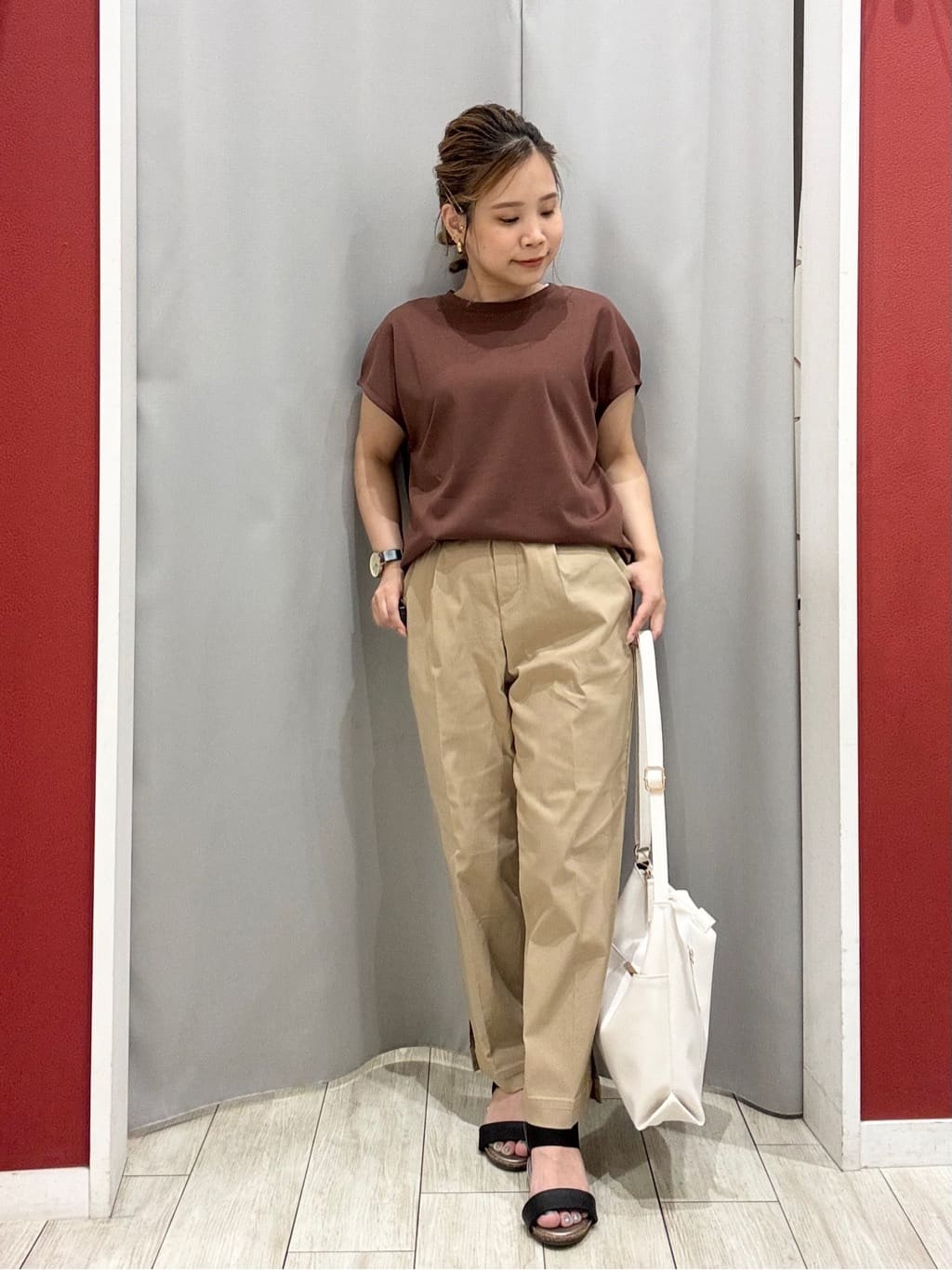 shioさんの「SHOO･LA･RUE｜【S-LL/汗ジミ軽減/ひんやり/UV】インせず着られる フレンチスリーブTシャツ」を使ったコーディネート
