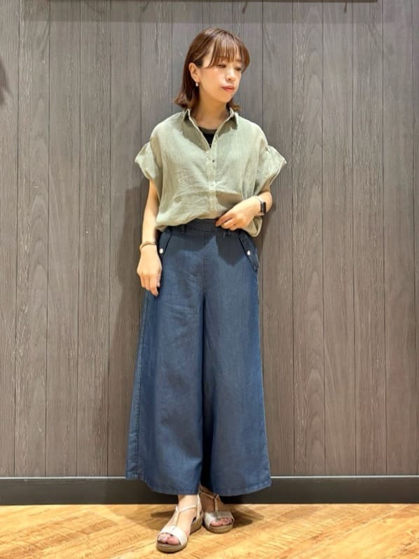 meiさんの「SHOO･LA･RUE｜【S-LL】さらシャリコットン 上品なシアー感のデザインシャツ」を使ったコーディネート