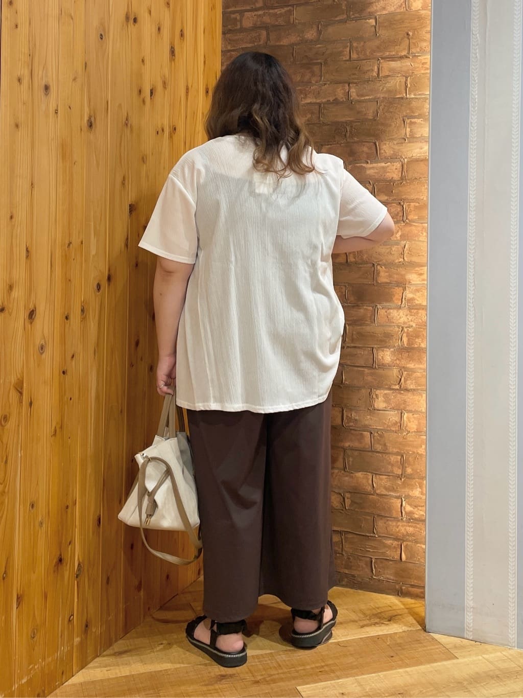Risaさんの「SHOO･LA･RUE｜【S-LL/洗える/体型カバー/5分袖】涼しくきれいに決まる Aライントップス」を使ったコーディネート