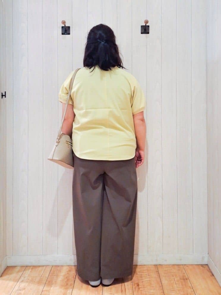 kotomiさんの「SHOO･LA･RUE｜【ひんやり/洗濯後しわになりにくい】リブ切り替えドルマンブラウス」を使ったコーディネート