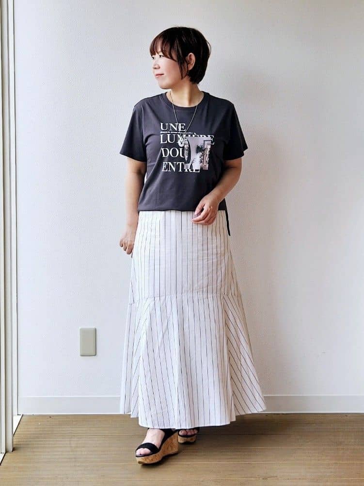 やじまさんの「UNTITLED｜【ロゴT/プリントT】グラフィックTシャツ」を使ったコーディネート