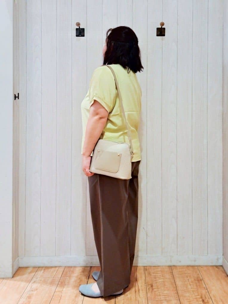 kotomiさんの「SHOO･LA･RUE｜【ひんやり/洗濯後しわになりにくい】リブ切り替えドルマンブラウス」を使ったコーディネート