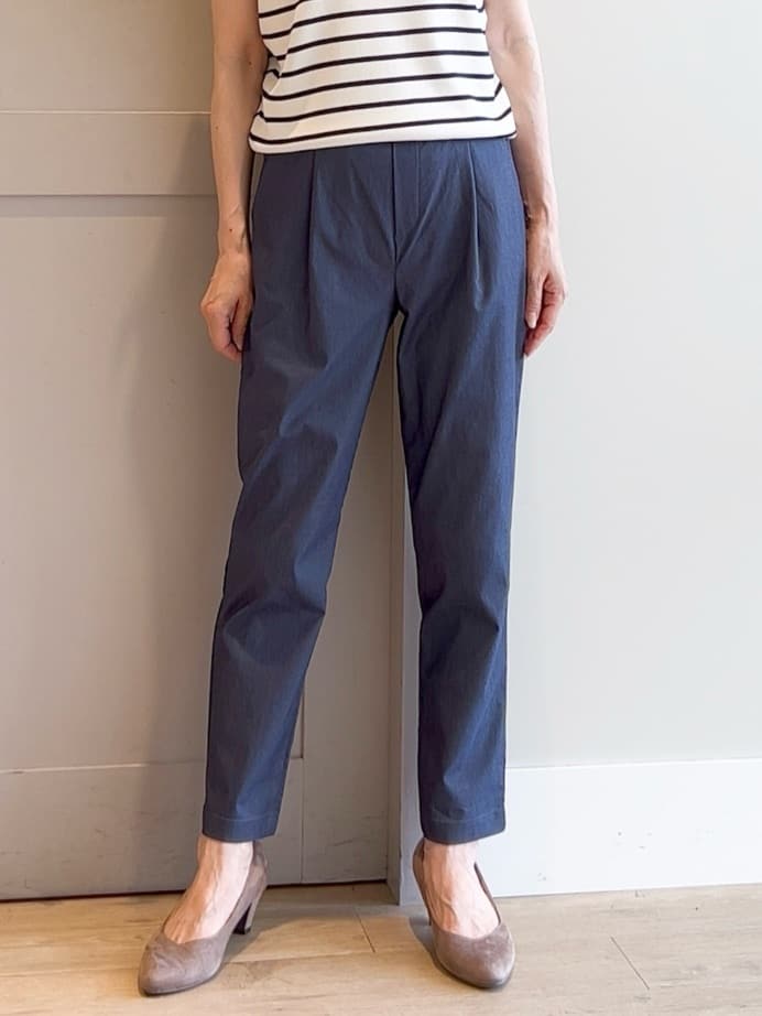 yamakoさんの「grove｜【冷感】サマーハイパーストレッチテーパードパンツ」を使ったコーディネート