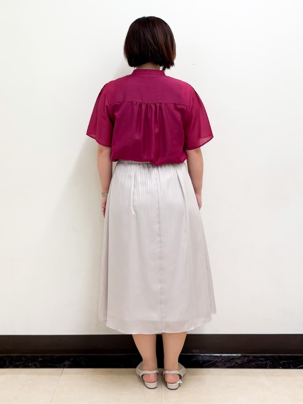 ミヨさんの「Reflect｜【選べる5色◎／マシンウォッシュ可】シャーリングデザインブラウス」を使ったコーディネート