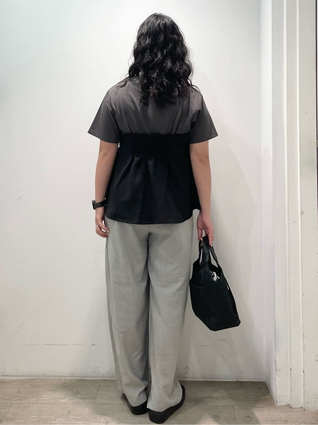 sumicaさんの「OPAQUE.CLIP｜タックビスチェドッキングカットソー【洗濯機洗い可】」を使ったコーディネート