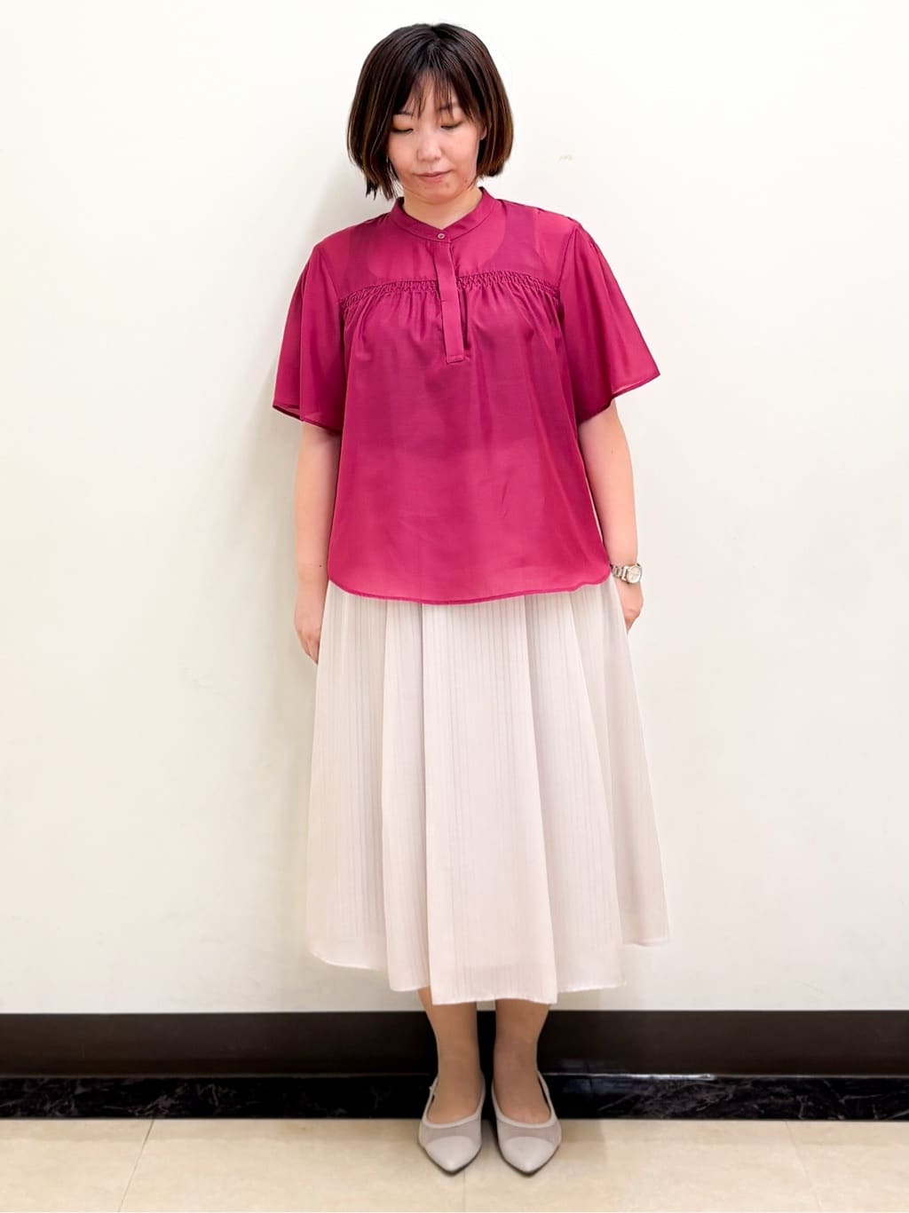 ミヨさんの「Reflect｜【選べる5色◎／マシンウォッシュ可】シャーリングデザインブラウス」を使ったコーディネート