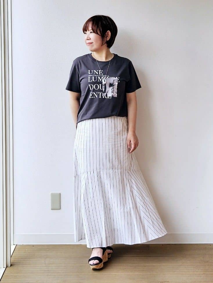 やじまさんの「UNTITLED｜【ロゴT/プリントT】グラフィックTシャツ」を使ったコーディネート