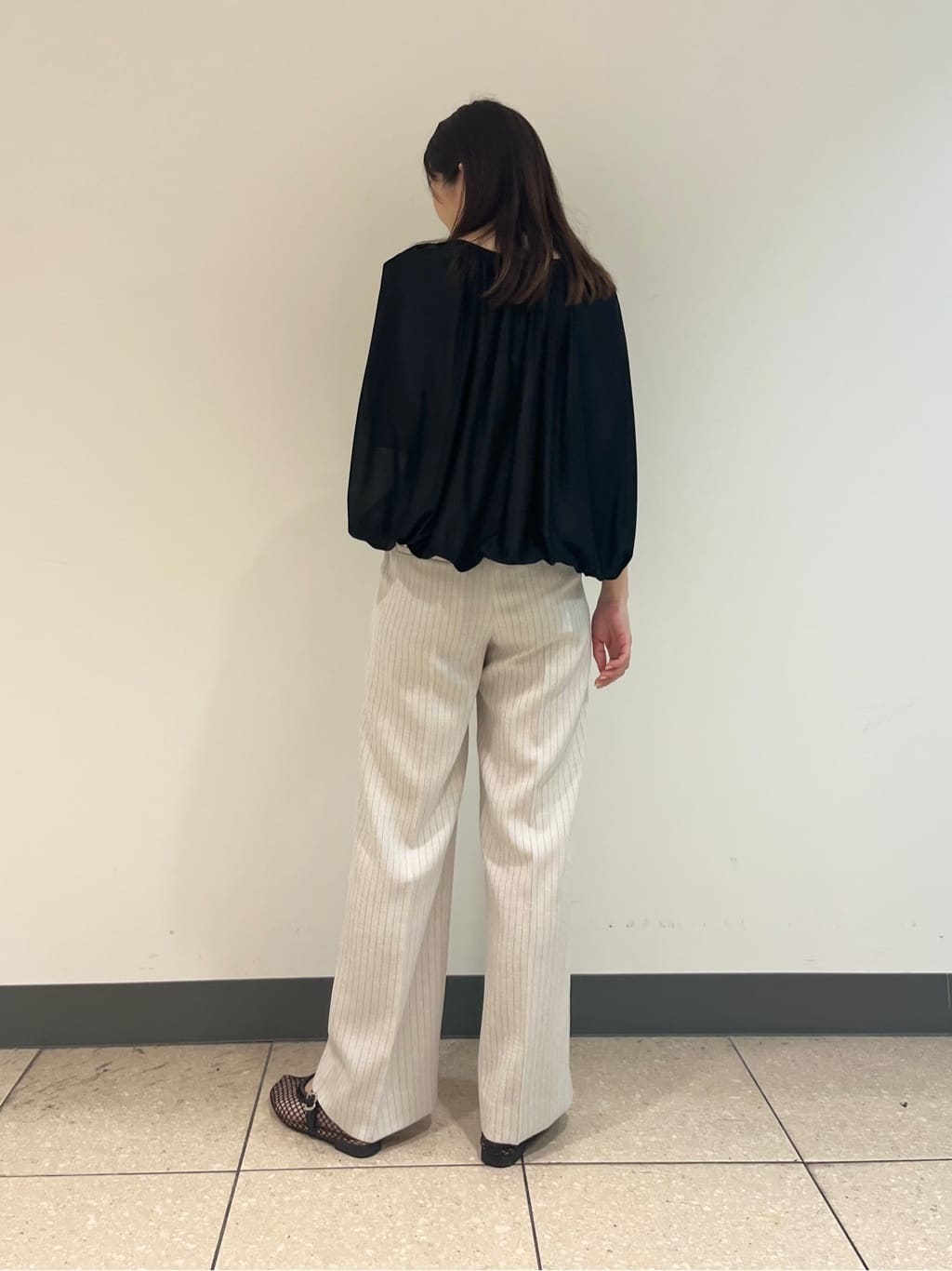 shokoさんの「INDIVI｜【洗える／体型カバー】シャーリングシアートップス」を使ったコーディネート